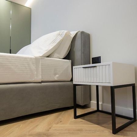 Mina Luxury Rooms Tirana Buitenkant foto