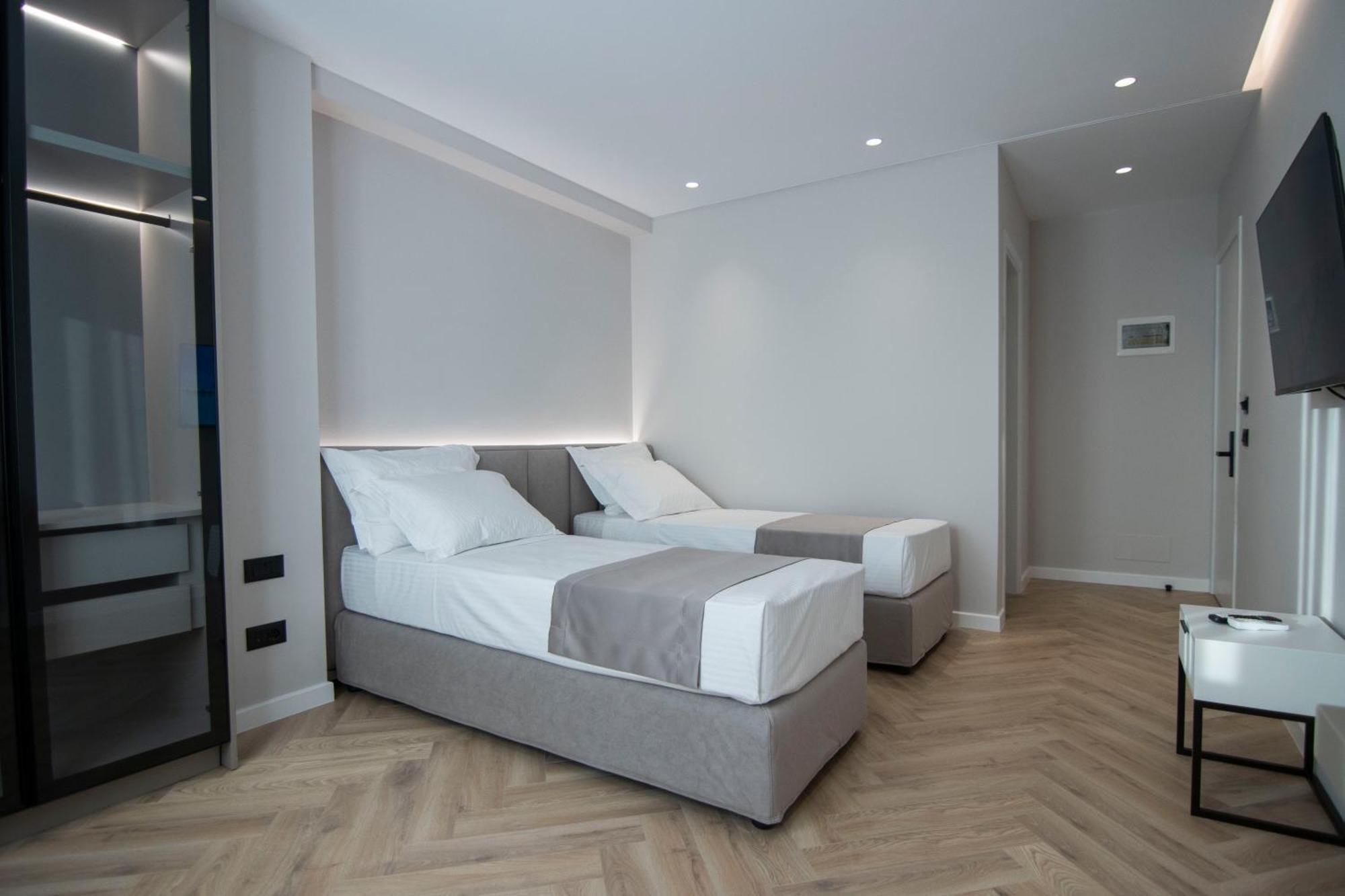 Mina Luxury Rooms Tirana Buitenkant foto