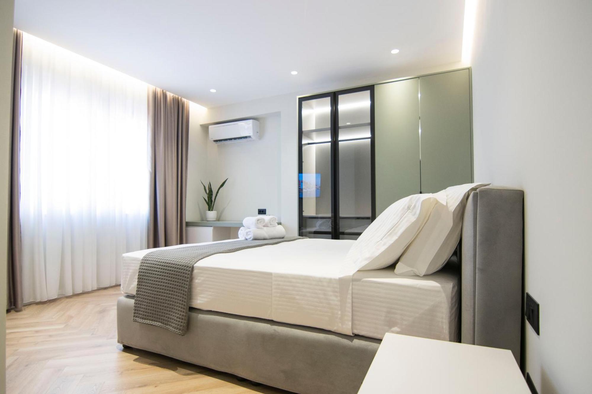 Mina Luxury Rooms Tirana Buitenkant foto