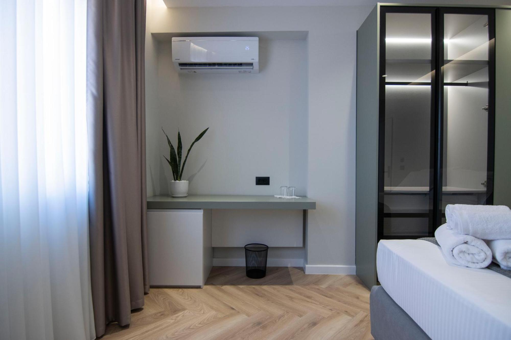 Mina Luxury Rooms Tirana Buitenkant foto