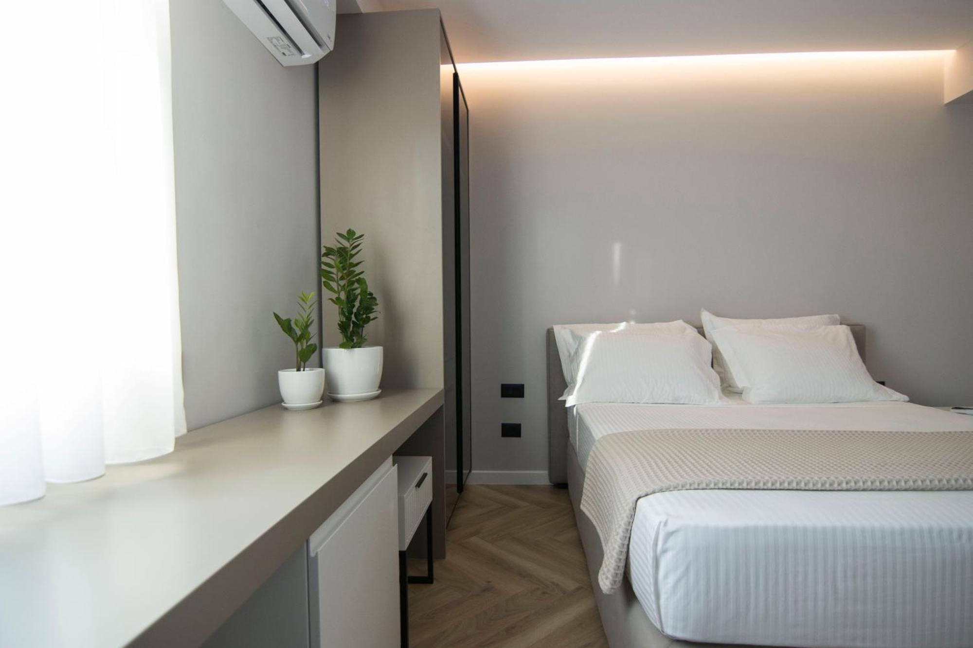 Mina Luxury Rooms Tirana Buitenkant foto