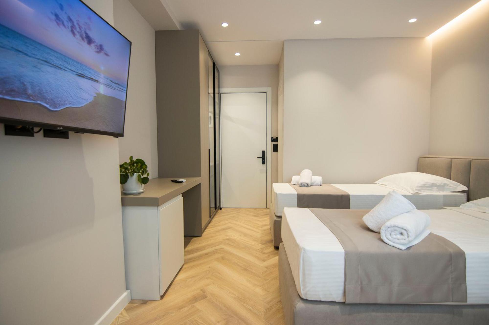 Mina Luxury Rooms Tirana Buitenkant foto